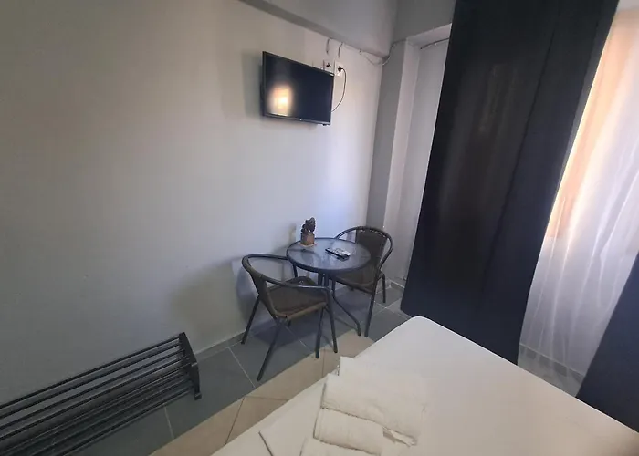 Alexandros Apartments